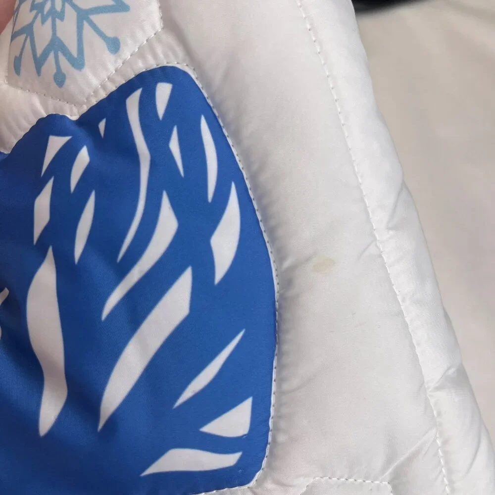 Disney Winter Tote Bag Featuring Minnie Mouse & Chip n Dale Quilted white blue